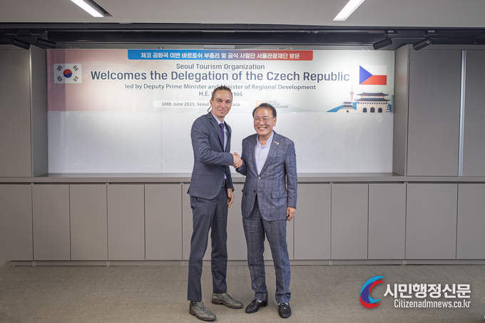  Lee Jong-hwan, chairman of the Culture, Sports and Tourism Committee of Seoul City Council