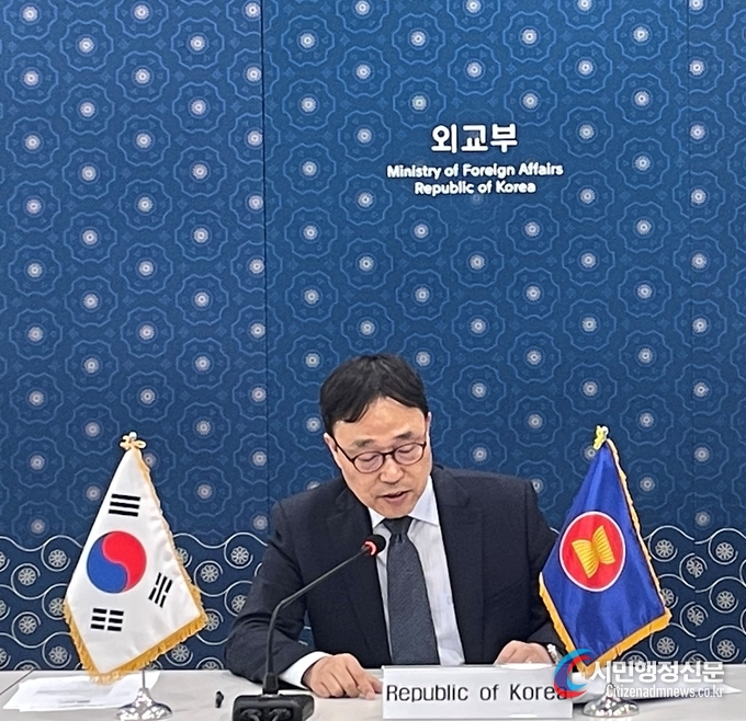  Deputy Foreign Minister Choi Young-sam holds the 7th Korea-Netherlands Policy Consultation meeting with Marcel de Vink, Deputy Minister of Political Affairs of the Netherlands, at the Ministry of Foreign Affairs in Seoul on June 20.