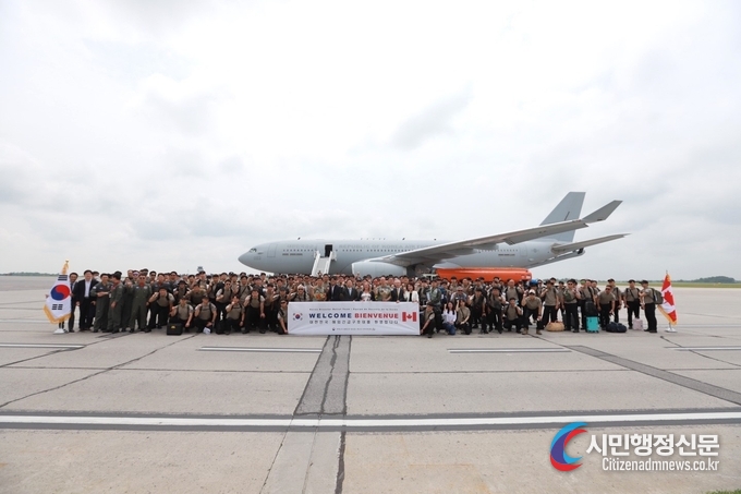 The Korea Disaster Relief Team (KDRT) arrives in Ottawa, Canada, on Nov. 2 (local time) to help fight the wildfires in Canada. / Korean Foreign Ministry