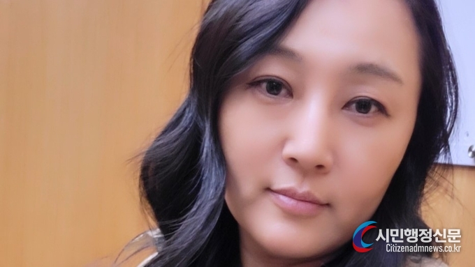  This Era's Prominent Artist Exhibition by Yeon Ji-sung