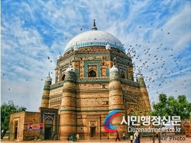 Multan, a city in the southern region of Punjab province, is famous for its historical significance. The Multan region has been inhabited by humans for at least 5,000 years, and it holds numerous archaeological sites dating back to the early Harappan period of the Indus Valley Civilization, ranging from 3300 BC to 2800 BC. (Photo: Pakistan Embassy)