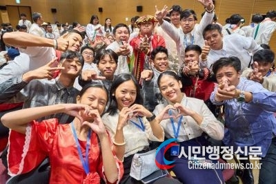 Philippine scout jamboree members stayed at accommodations prepared by Yongin City and Daewoong send a gesture of love. / Courtesy of Yongin City
