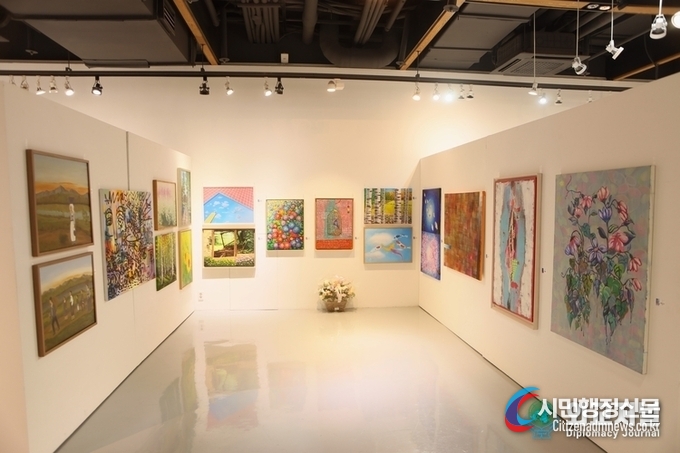 Works exhibited at the 26th World Peace Art Exhibition