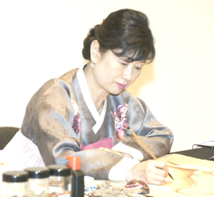 Arok Jung Gui-ja, Seoul City-designated folk painting artisan