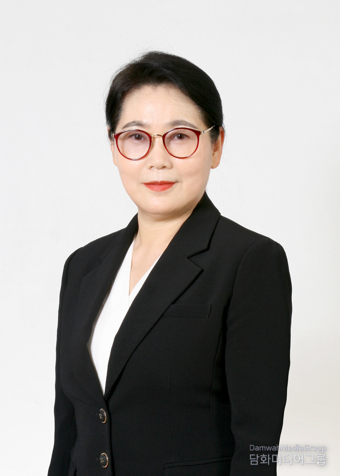 명지대학교 K-민화지도사과정 이미형 교수