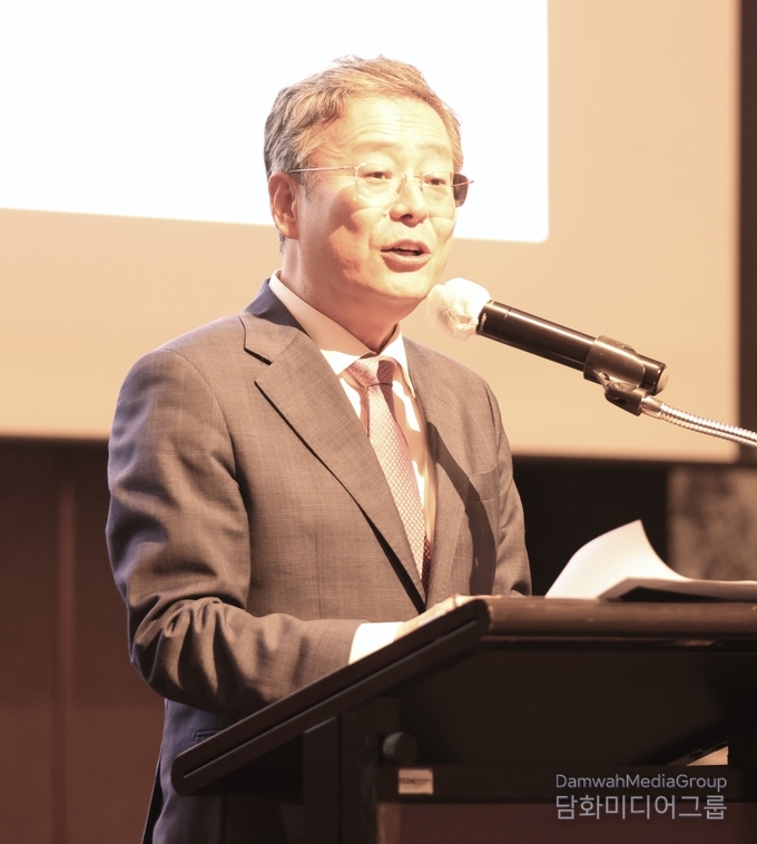 Cho Koo-rae, Deputy Minister of Foreign Affairs of the Republic of Korea, gives congratulatory remarks at a reception to celebrate the Independence Day of Georgia held at Grand Hyatt Seoul on May 27, 2024.