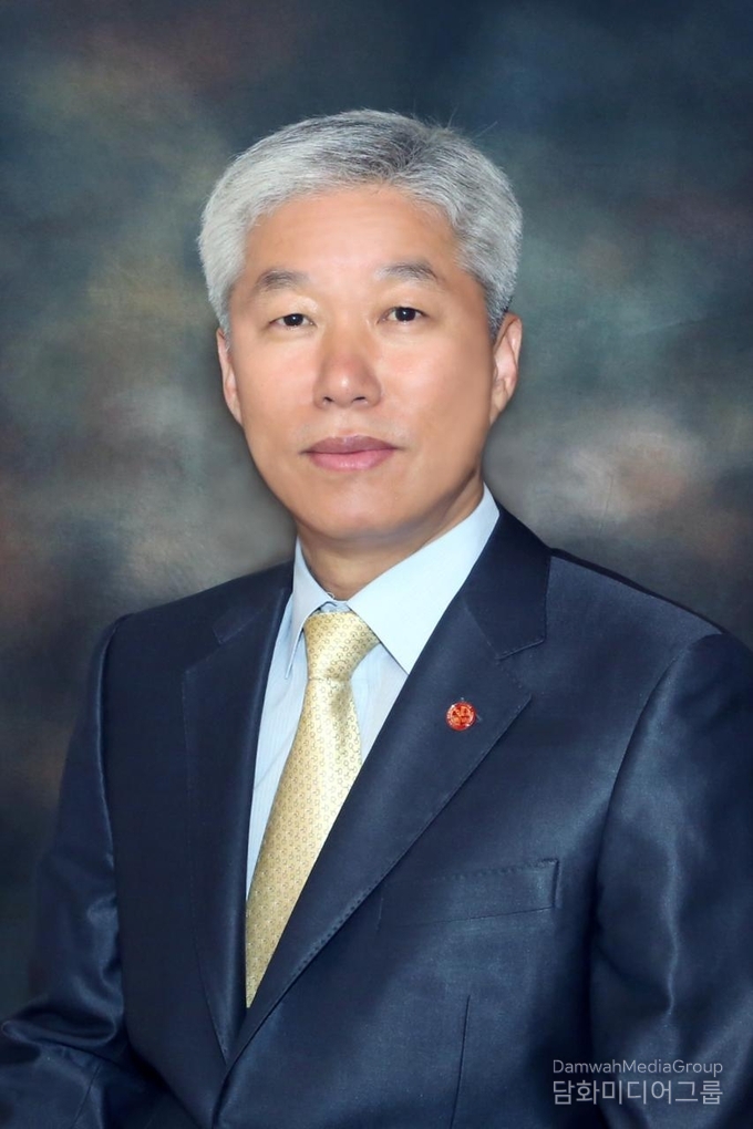 Lee Jon-young, publisher and chairman of the Diplomacy Journal