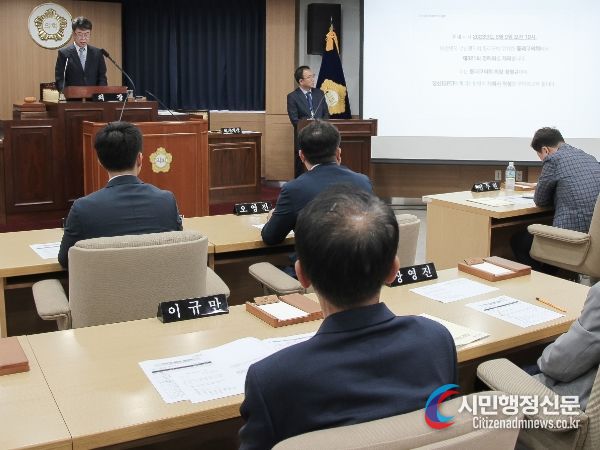 챗GPT에 묻다 … 부산동래구의회, 본회의 개회식에 활용