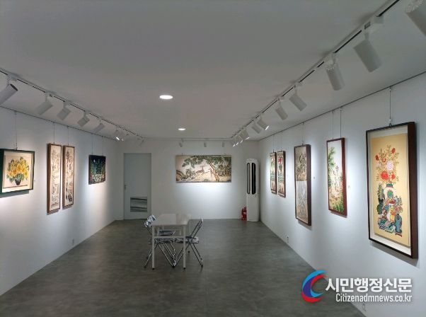 전통민화 연구소 8인8색전