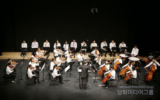 2024년 안동문화예술의전당 교육사업 새로운 르네상스를 만들어나갈 신인 음악감독 선발