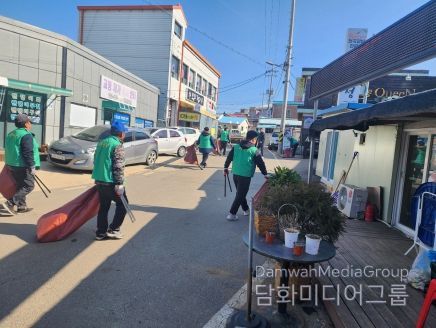 강화군 교동면 새마을지도자, 대룡시장 내 쓰레기 수거