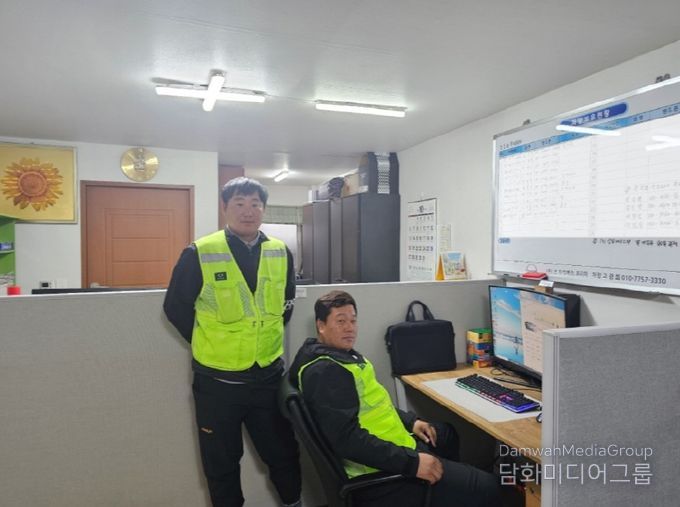 좌 김진명이사 우 성낙현대표, 진건설(주) 제공