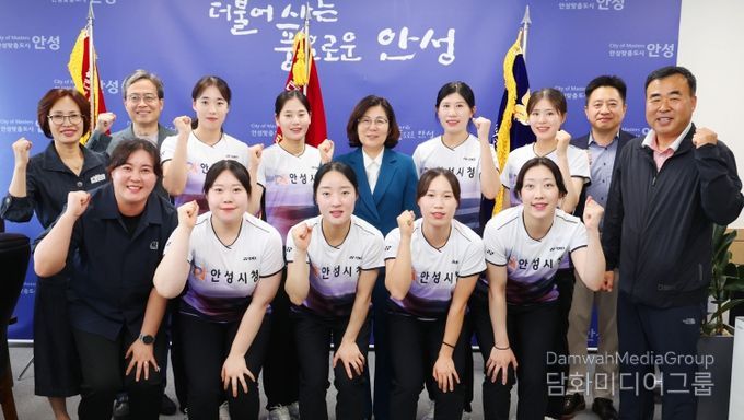 안성시 소프트테니스팀, 2025년 상반기 주요 대회 석권…우승기 봉납식 개최