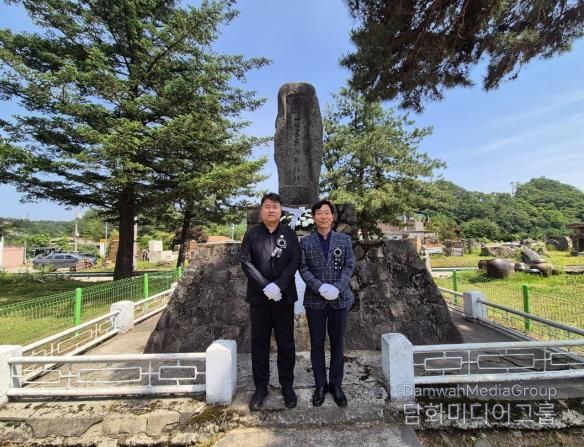 광탄리 용문산 전투전적비 추모