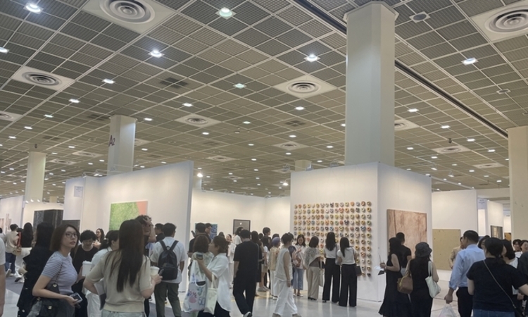 갤러리 위 , 키아프 서울(Kiaf SEOUL 2025)에서 많은 관심과 큰 호응