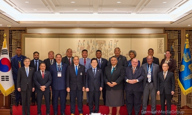 이재명 대통령, 태평양도서국 외교장관단 접견 “기후위기·해양·에너지 협력, 미래 동반자로 함께 가겠다”