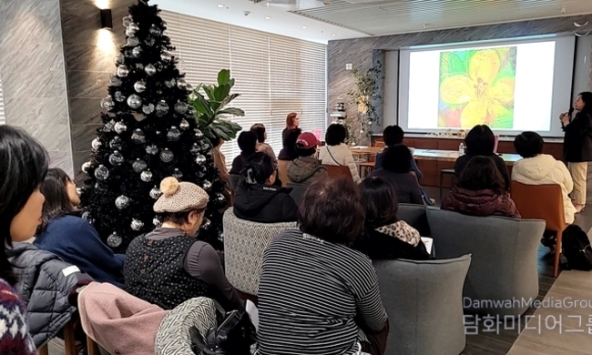 ‘비비드 다이어리'에 담긴 찬란한 순간' 서은혜작가 개인전 열려