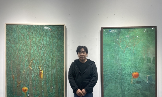 ‘향연 –사유하는 사과’ 김희중 개인전 열려