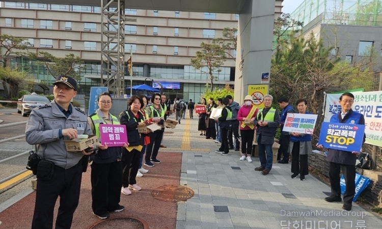 서울 수서경우회, 청소년 보호 앞장...등굣길 캠페인 전개