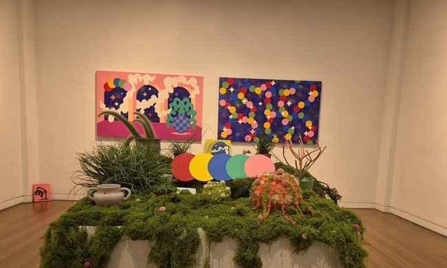 “3kg의 우주, 상실 이후의 감각을 그리다” 김효정 개인전 《Ticket to the Planet: 다시 만날 너에게》