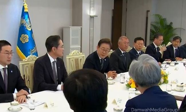 이재명 대통령 "실용적이고 유연한 통상 정책 통해 위기극복에 총력 대응"