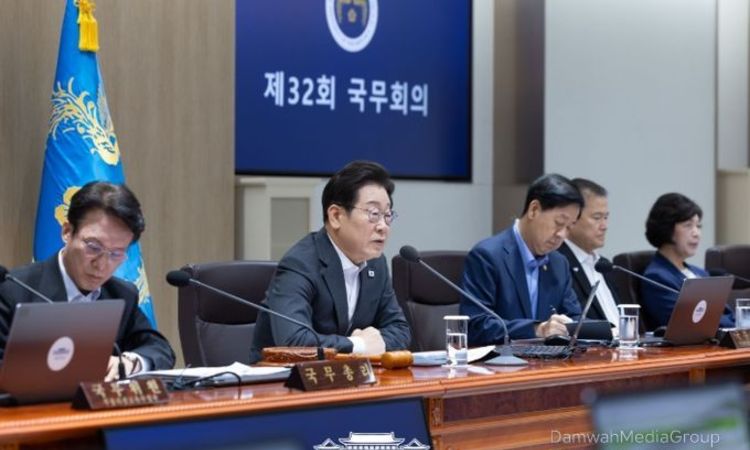 이재명 대통령 "어려운 사람들 많아…추가 소비진작 프로그램 준비" 지시