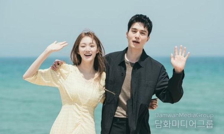 '착한 사나이' 이동욱X이성경, 견고한 애정 확인한 ‘달콤’ 여행 미공개 & 비하인드 공개