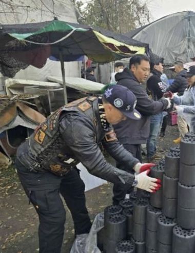 할리데이비슨 투어클럽 로드엔젤스, 고양시 어려운 이웃에 연탄 나눔