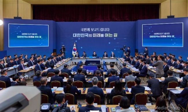 이재명 대통령 "국가공무원의 1시간은 5200만 시간의 가치 있어"