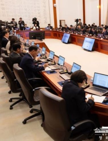 이재명 대통령, 제19차 수석보좌관 회의 주재