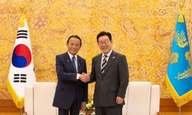 이재명 대통령, 아소 다로 전 일본 총리 접견