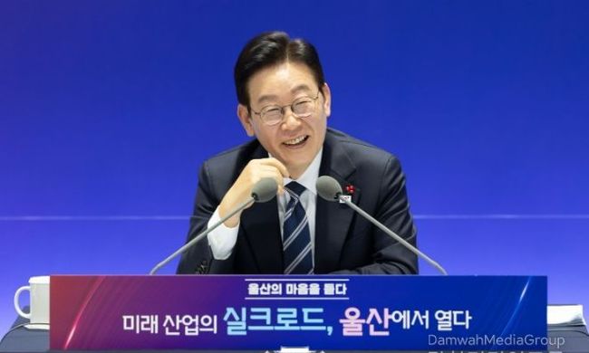 이재명 대통령 "지방 분권은 국가 생존 전략…5극 3특으로 대대적 재편"