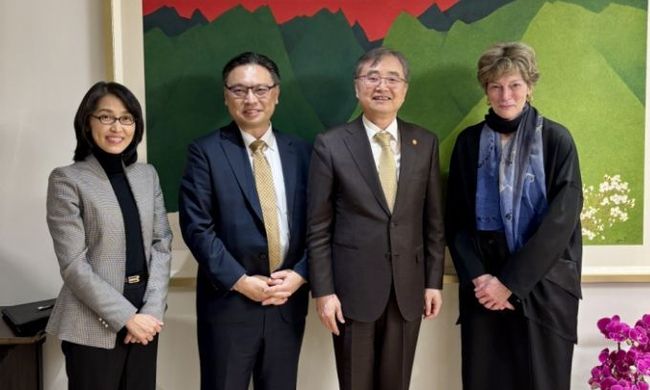 조현 외교부 장관, 코리아소사이어티 대표단 면담