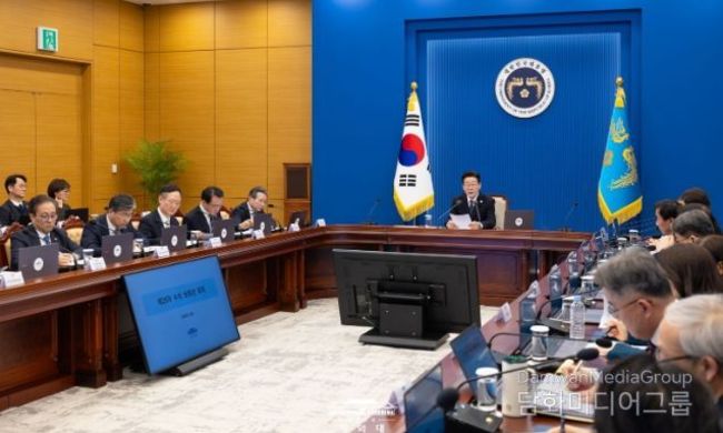 이재명 대통령 "자본시장, 정상화의 길 가고 있어…제도 개혁 뒷받침"