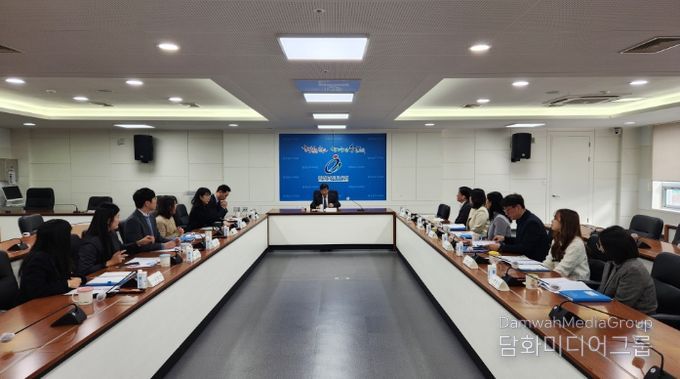 충남교육청은 디지털 기술을 통한 행정업무 경감을 위해 ‘디지털 기술 활용 학교 행정업무 효율화 지원단’을 구성하였다.