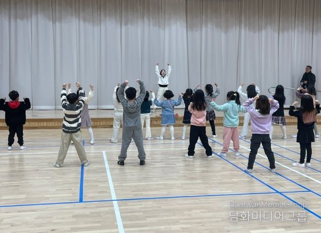 이정선 교육감, 늘봄학교 지원을 위한 경양초 방문