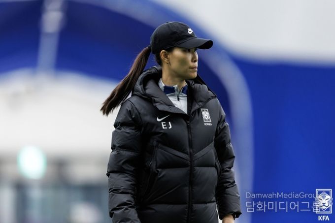 작년 12월 경주 소집훈련 당시 김은정 감독의 모습.