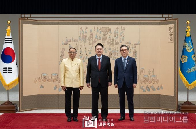 5월 21일 윤석열 대통령은 용산 대통령실에서 15개국의 주한대사로부터 신임장을 전달받았다.