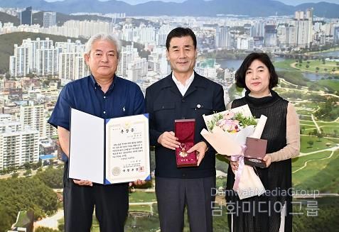 중구, 6.25 참전유공자 유족에게 화랑무공훈장 전수