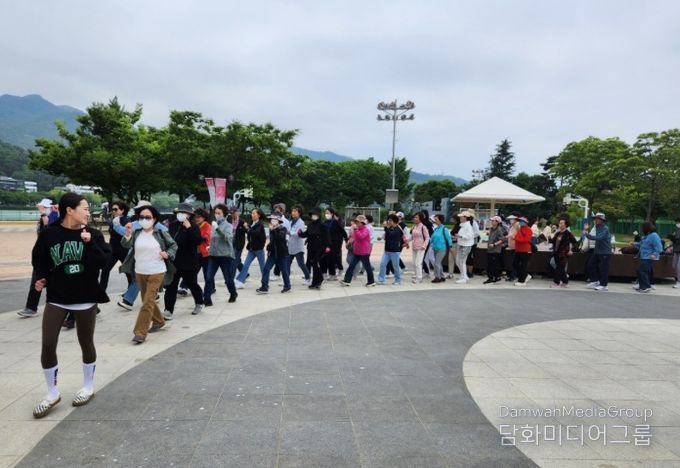 3050 중장년 대상 ‘인터벌 워킹 클럽’ 첫 운영