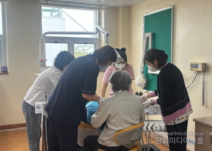 (주)신흥, 강릉오성학교에 특수 치과 장비 기증