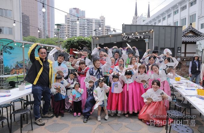 대만 관광객, 대구 도심서‘파워풀 K-전통문화’만끽