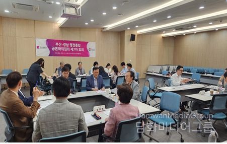 7월 1일, 첫 시도민 토론회 