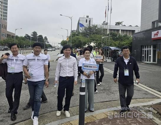 탕정 건강걷기 진행 장면