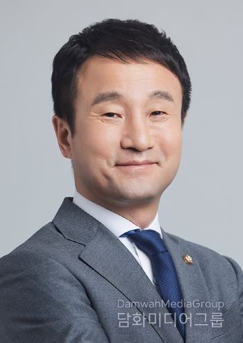 한병도 국회의원(전북특별자치도 익산시을, 국회 예결위 위원장)