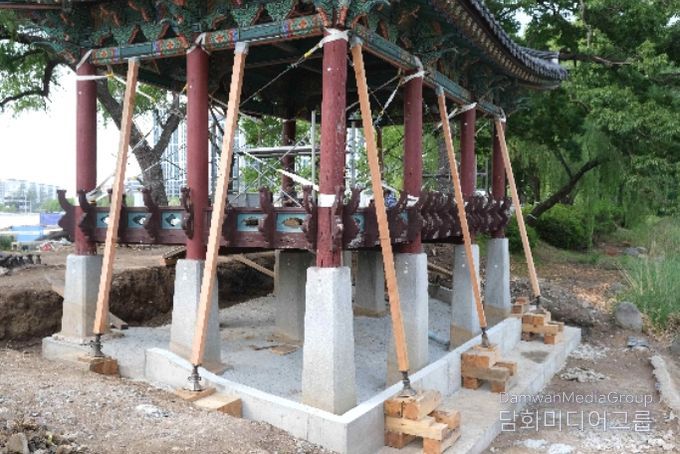 천안 영남루 드잡이공사 - 드잡이 전 건물 보강