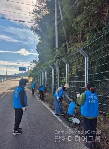 사천시 제10기 생활공감정책 참여단, 사천강 환경정화 실시