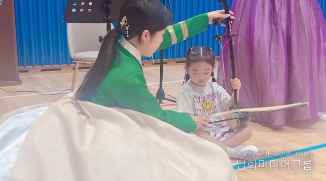 울릉 영유아 찾아가는 ‘모樂모樂 온(溫)맘놀이터’ 문화 공연 운영