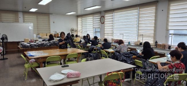 광양시 우리옷연구회, 농촌 어르신께 ‘사랑의 일바지’ 전달