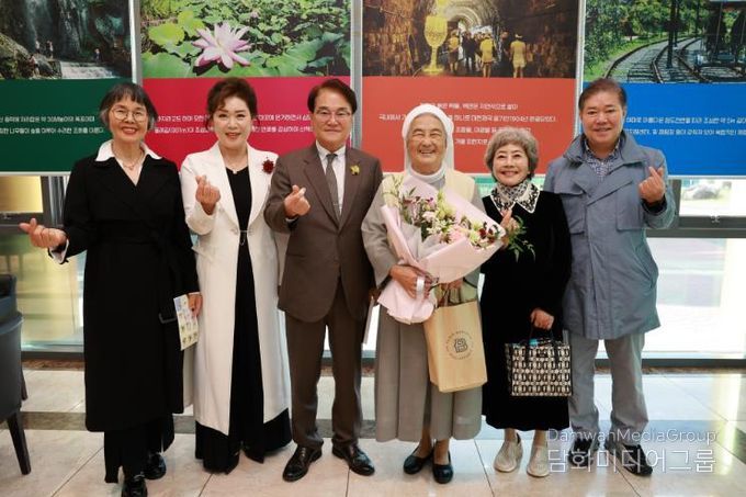 청도군, 이해인 시인과 함께한 ‘제21회 들꽃시축제’성황리에 개최(청도 공공시설사업소 청소년수련관)